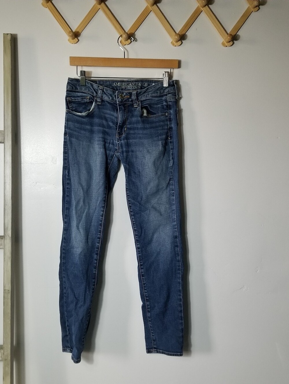 AMERICAN EAGLE WOMEN'S SUPER STRETCH SKINNY JEANS SIZE 6